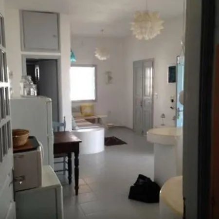 Campos Yalos * Chora (Ios)